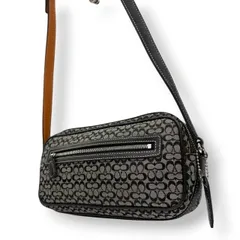 【良品】コーチ COACH ショルダーバッグ サコッシュ クロスボディ 斜め掛け可 ミニシグネチャー キャンバス レザー 本革 ブラック 黒 グレー シルバー金具 ミニバッグ ポシェット エレガント 鞄 カバン レディース 上品 高級 6341 s20