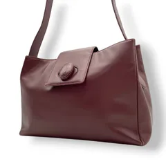 良品 カルティエ Cartier ショルダーバッグ レザー 本革 レッド 赤 ボルドー ゴールド金具 エレガント クラシック カジュアル お出かけ デート 普段使い 通勤 通学 トラベル ヴィンテージ ビンテージ レディース 斜め掛け可 肩掛け 鞄 S92