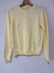 ユニクロ　UNIQLO　クルーネックカーディガン　パステルイエロー　長袖　Mサイズ