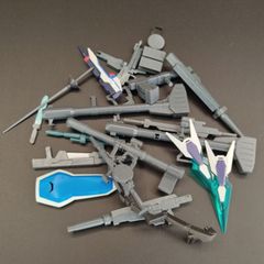 ガンプラ 1/144HG武器パーツジャンクセット③ 完成品 同時300円値引
