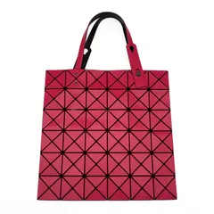 ISSEY MIYAKE イッセイミヤケ BAOBAO バオバオ トートバッグ 合成樹脂 ポリエステル レッド レディース 【中古】のサムネイル