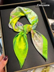 アクセサリー レディース スカーフ 1枚 エレガントな花柄 70cm シルクライク スクエアスカーフ、レディースファッション 多用途ヘアバンド、ウエストバンド、バッグ装飾スカーフ、デイリーウェアに適しています