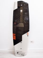 リキッドフォース TRIP135cm 新品未使用 正規品 セール 送料込み 