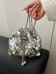 バッグ レディース ドレスバッグ 1個 チェーン 巾着 クロージャー  スパンコール装飾 きらきら防水バケツバッグ、金属&真珠装飾、女性の派手なクラッチバッグ、ショルダーバッグ、パーティー&フォーマルに適しています