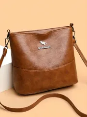 バッグ レディース ショルダーバッグ 1個 無地 PUレザー大容量 軽量 ショルダーバッグ カンガルー金属調デコレーション、女性の日常使いに適した、多目的