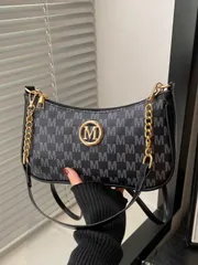 バッグ レディース ショルダーバッグ 2025年新作 ファッションクラシック ロゴプリント PU防水生地ショルダーバッグ メタルチェーンデコレーション。ショッピング、デイリーユース、学生、若い女性、オフィスレディに