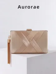 バッグ レディース クラッチバッグ 1個 ビンテージサテン 非対称クラッチバッグ、エレガントな織り目地の夕方用財布、バンケット、ロマンチックな結婚式、フォーマルパーティー、プロム、ドレスに合わせて使えます。取り外し