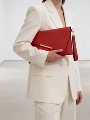 バッグ レディース クラッチバッグ ファッショナブルな無地PUクラッチ封筒バッグ、パーティー、ストリートスタイルなど様々なシーンで活躍