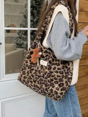 バッグ レディース ショルダーバッグ 2025年秋新作 レオパード柄ぬいぐるみトートバッグ レディース、通勤・通学スタイル、大容量ショルダーバッグ、ペンダント無し