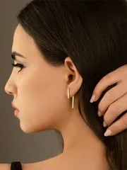 ジュエリー レディース イヤーアクセサリー   2個セット レトロスタイル ロングバー ツーウェイ ピアス、片側で2通りの使い方ができる、ペンダント付きの裏耳飾り、どの季節にも合う、バックトゥスクールシーズンに友達