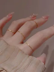 リング レディース セット 繊細な押し出し加工スタッキングミディリング4個セット、レディースの基本的な指ノックルリング、ゴールドカラー