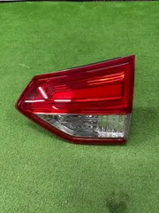 お話し中[美品]　ホンダ　フリード　LEDテールランプ フリード フリード+ GB5 GB6 GB7 GB8 LED リフレクター テールランプ