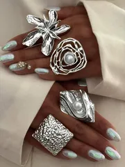 リング レディース セット レトロ 誇張メタル 幾何学波ラッフル フェイクパール リング 4個セット、ユニークなスウィートパンク アシンメトリー オーバル合金ラップオープンリング、女性のホリデーパーティー デート