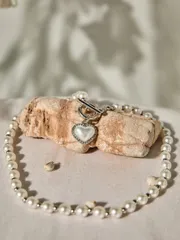 ジュエリー レディース ネックレス 1個 エレガントな人工真珠ビーズハートチャーム バックル ネックレス レディース 日常装飾 バレンタイン クリスマス ウィンター クリスマスギフト