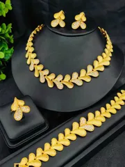 ジュエリー レディース セット ファッション女性用 金メッキペンダントネックレスジュエリーセット 4点入り、中東ドバイ風ブライダルウェディングアクセサリー、バレンタインデー、母の日のギフトに、ネックレス、ピアス、ブ