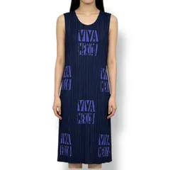 新品同様 ISSEY MIYAKE イッセイミヤケ PLEATS PLEASE プリーツプリーズ ワンピース  アルファベット柄 ネイビー X パープル サイズ5のサムネイル