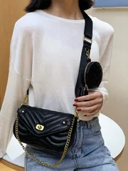 バッグ レディース ショルダーバッグ ストリップスタッズフラットバゲットバッグ