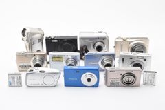 ジャンク品】デジタルカメラ15台 まとめ - メルカリ