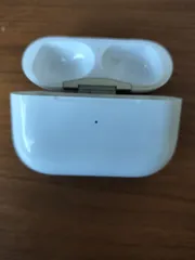 （正規品）Apple AirPods Pro 2世代 充電ケース　Lightningモデル　A2700