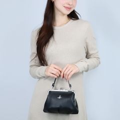 最安値】Vivienne Westwood ショルダーバッグ がま口 チェーン - メルカリ