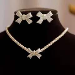2点セット　ネックレス ＋ピアス　パール ネックレス ピアス セット リボン 蝶々 レディース 上品 可愛い お嬢様風 韓国風 デート 女子会 結婚式 二次会 パーティー 記念日 誕生日 クリスマス プレゼント ギフト 人気