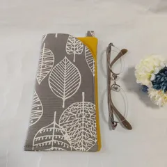 【ハンドメイド】メガネケース ループ付き　葉っぱ　グレー　黄色  C005