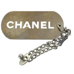 シャネル ロゴ プレート チャーム キーホルダー キーチェーン シルバー ドッグタグ 04V CHANEL バッグアクセント 持ち運び 便利 日常使い スタイリッシュ 洗練 上品のサムネイル