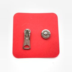 DIESEL ピアス2個セット　DX1417 ボックス付き DIESEL ピアス2個セット DX1417 ボックス付き - メルカリ