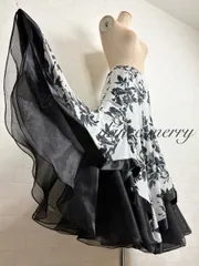 ★送料無料★新品　社交ダンス　黒　白　スカート　パーティ　タンゴ　スタンダード　ワルツ　クイック　モノトーン　7482