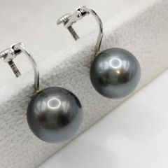 プラチナpt900ピアス 黒蝶真珠11.4㎜ 11.3㎜ 4.6 g - メルカリ