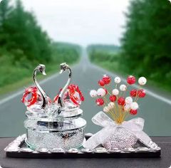 スワン 太陽光で回る クリスタル 置物 車内アクセサリー 豪華おまけ付 
