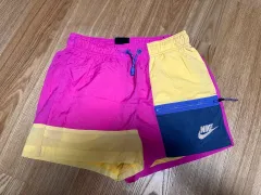 ナイキ ショーツ ミディアム