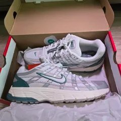 ナイキ P-6000 新品 (未使用) サイズ 260 スニーカー