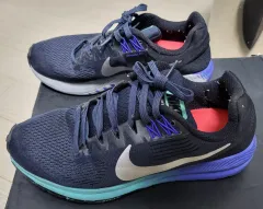 ナイキ ズーム ストラクチャー 21 235mm 状態