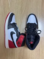 260 新品 NIKE エア ジョーダン 1 ハイ OG ブラックトゥ