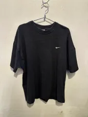 ナイキ 刺繍 スウッシュ ブラック 半袖 Tシャツ
