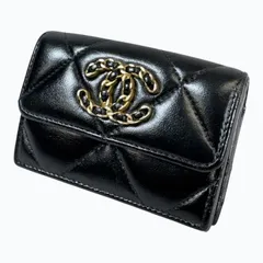 CHANEL シャネル 19 ディズヌフ マトラッセ 三つ折り財布 ミニ財布 黒 CHANEL（シャネル） ミニ財布 3つ折り財布 スモールフラップウォレット