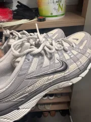 ナイキ P-6000 スニーカー