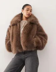 モンキ レディース アウター ジャケット・ブルゾン ジャケット Monki short faux fur jacket in mid Brown ブラウンのサムネイル