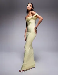 ファッションキラ レディース トップス ワンピース マキシワンピース マキシ Fashionkilla double sculpted slinky one shoulder twist metal detail maxi dress in lemon YEL