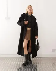 モンキ レディース アウター コート Monki longline belted trench coat Black ブラックのサムネイル