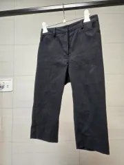 7分丈 ブラック パンツ