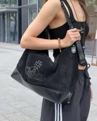VIVIENNE WESTWOOD ブラック スウェード HOBO BAG