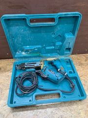 Makita オートパックスクリュードライバー6830 - メルカリ