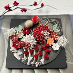 ＊°:｡＊ つまみ細工 髪飾り ＊｡:°＊  深紅　白　ゴールド　成人式　卒業式　振袖　袴　結婚式　白無垢　打掛　かすみ草　和玉　水引　赤　ホワイト　金