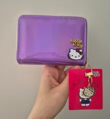 ハローキティ パープル ホログラム 二つ折り財布