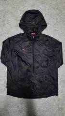 PUMAウィンドブレーカー ジャケット ㅅ0