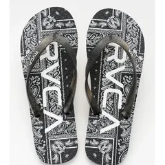 新品　26年春夏　新作　RVCA　ルーカ　バンダナ柄　ビーチサンダル　黒　RVCA TRENCH TOWN SANDAL 2 シャワーサンダル　スポーツサンダル　総合格闘技　サーフィン　スケボー　ルカ　海　レジャー　アウトドアのサムネイル