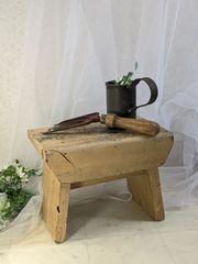 B-棚【昭和レトロ】ビンテージ 木製スツール 作業台 踏み台 古道具 古民家 B-棚【昭和レトロ】ビンテージ 木製スツール 作業台 踏み台 古道具 古