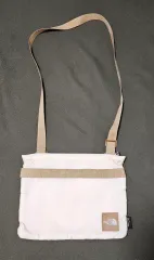 ザノースフェイス アイボリー クロスバック サコッシュバッグ